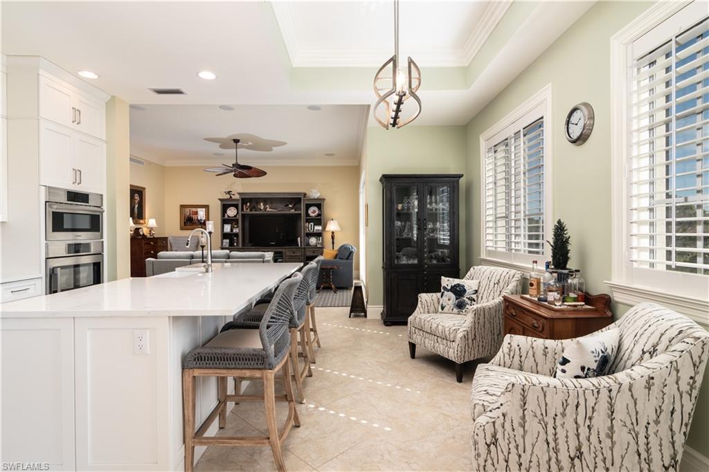 CHARLESTON SQUARE - Residential