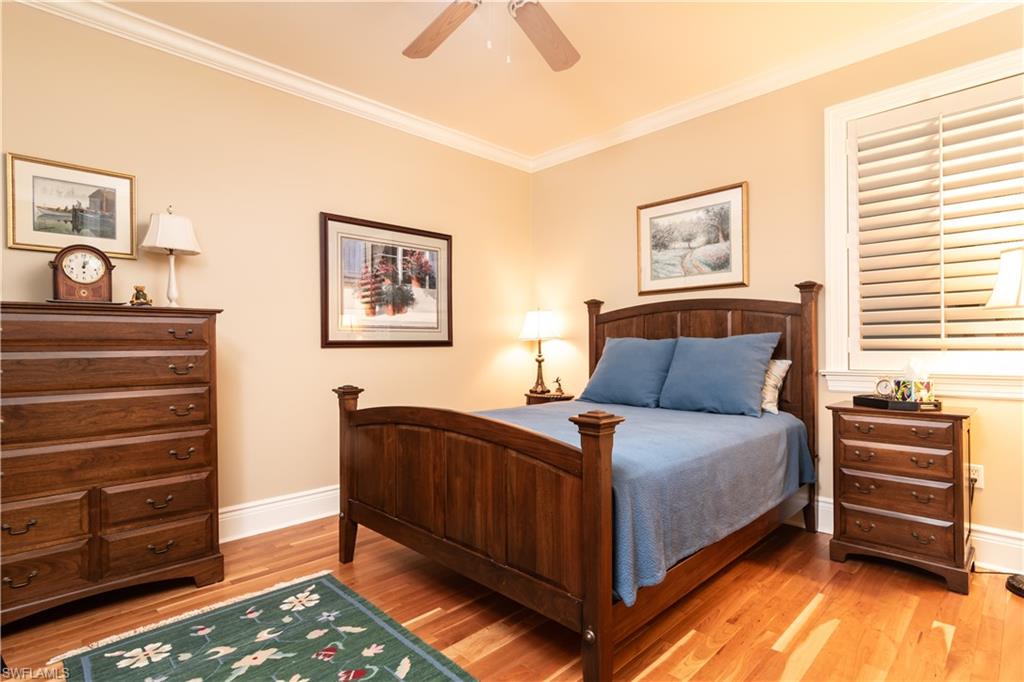 CHARLESTON SQUARE - Residential