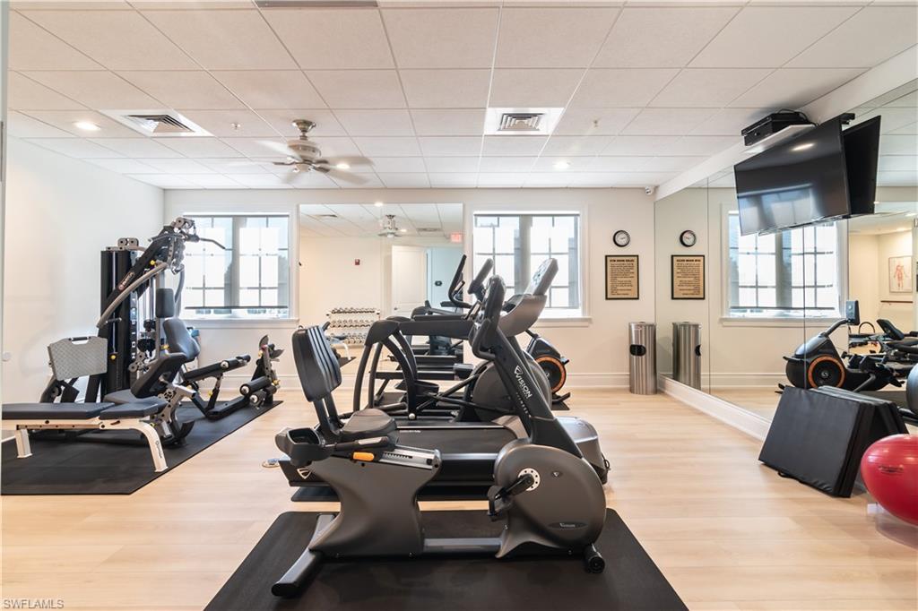 CHARLESTON SQUARE - Residential