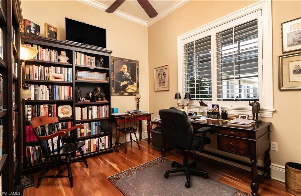 CHARLESTON SQUARE - Residential