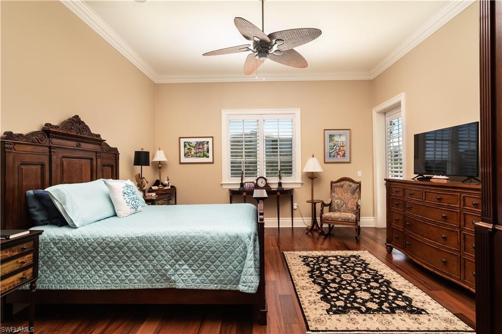 CHARLESTON SQUARE - Residential