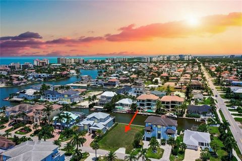 469 Trade Winds AVE NAPLES FL 34108