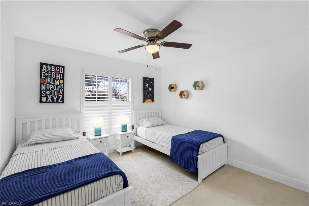 NAPLES PARK - Residential