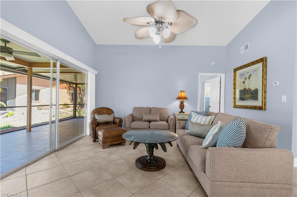 ROYAL WOODS - Residential