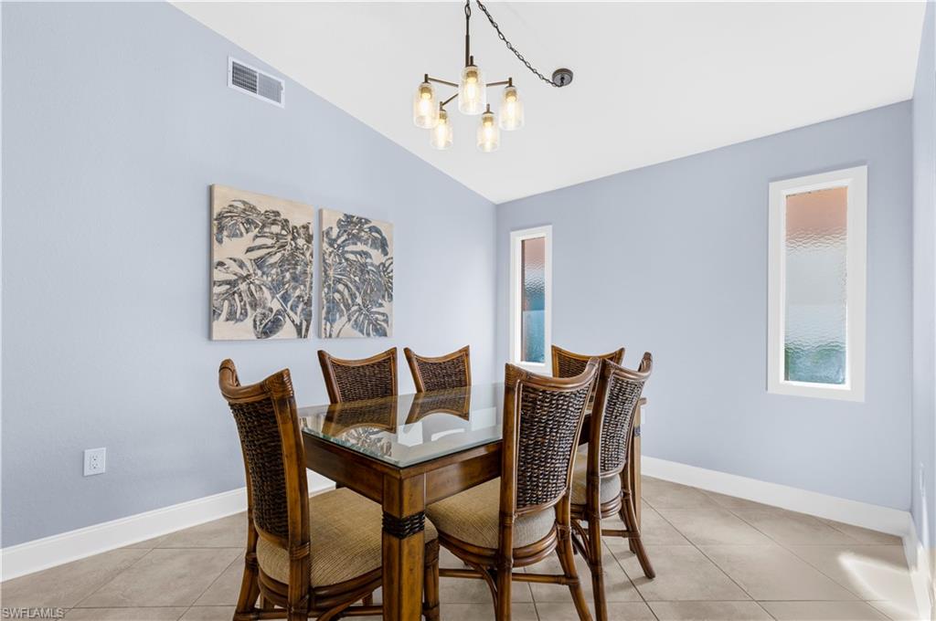 ROYAL WOODS - Residential