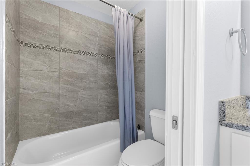 ROYAL WOODS - Residential