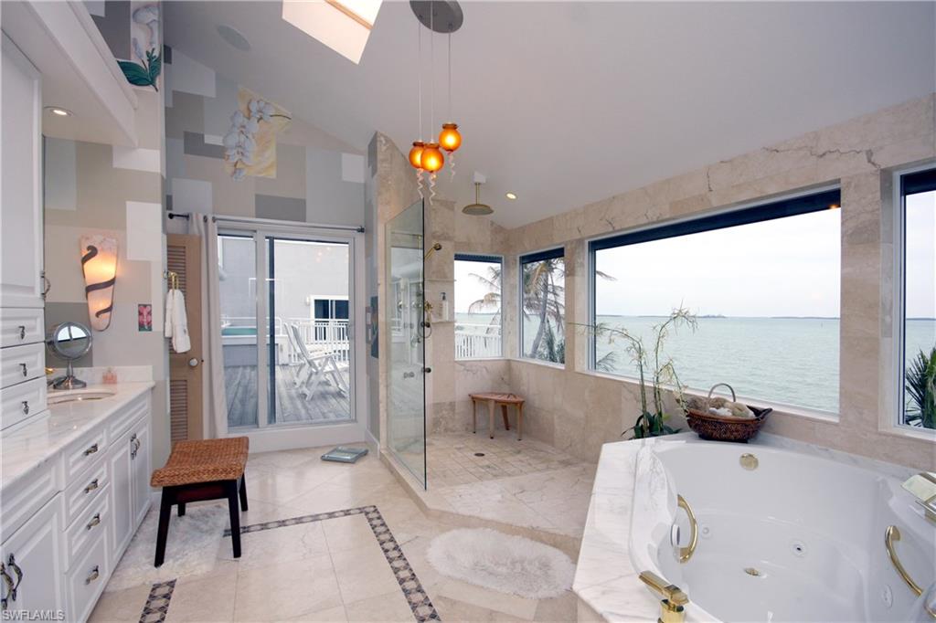 SANIBEL HARBOURS - Residential