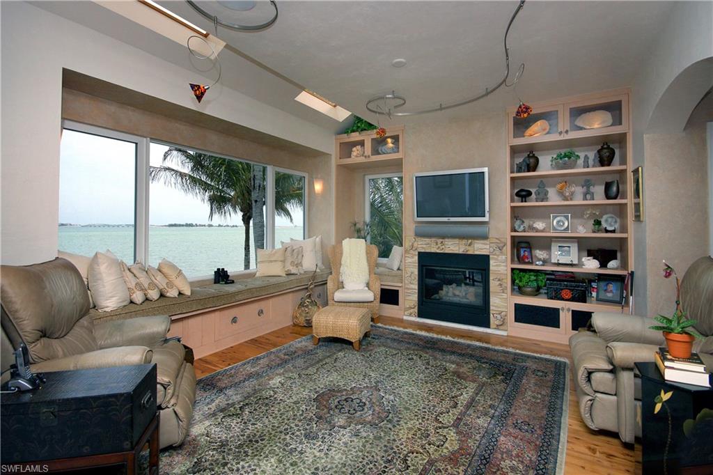 SANIBEL HARBOURS - Residential