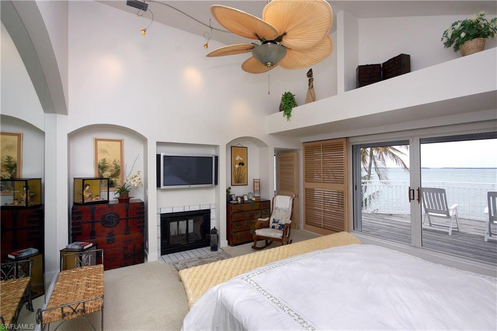 SANIBEL HARBOURS - Residential