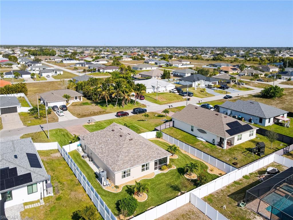 CAPE CORAL - Residential