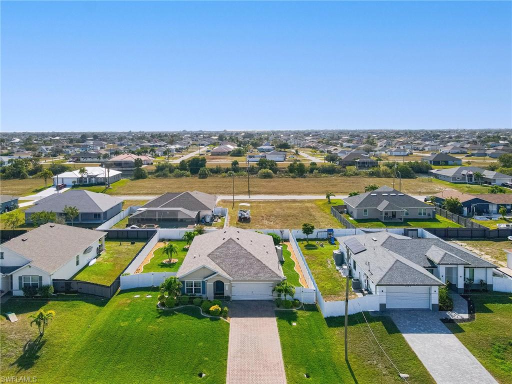 CAPE CORAL - Residential