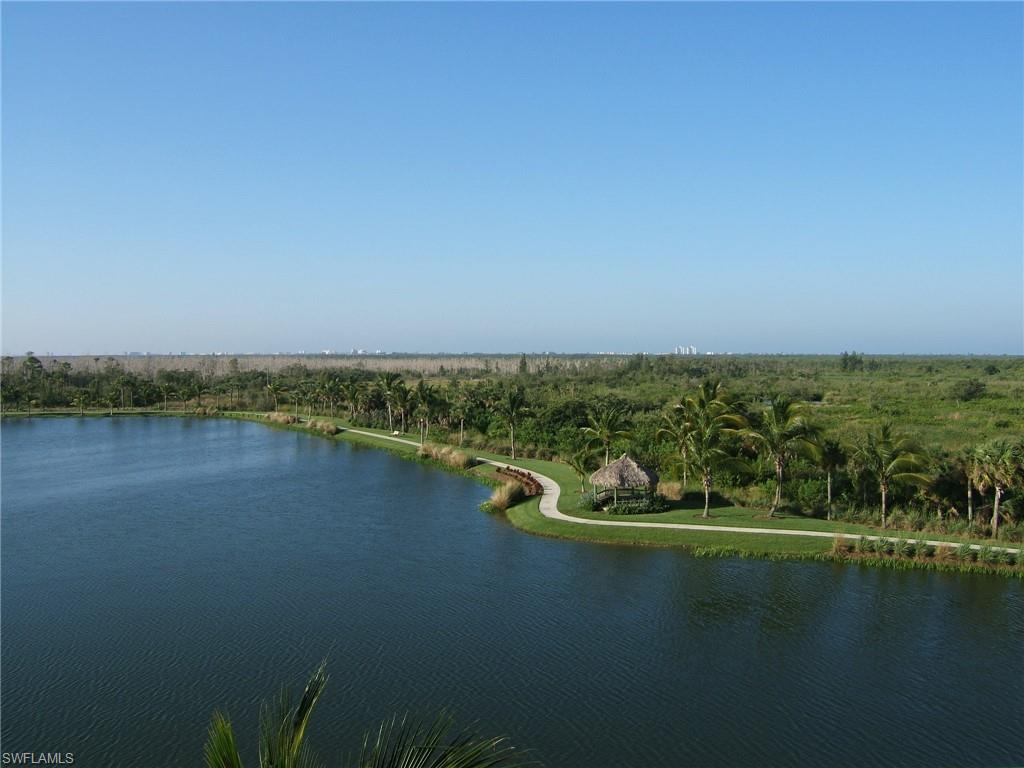 SUTTON WALK - Residential