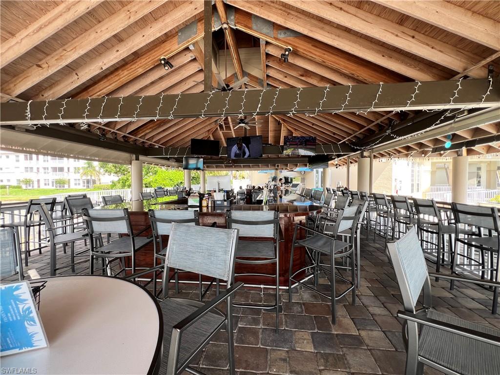 SUTTON WALK - Residential