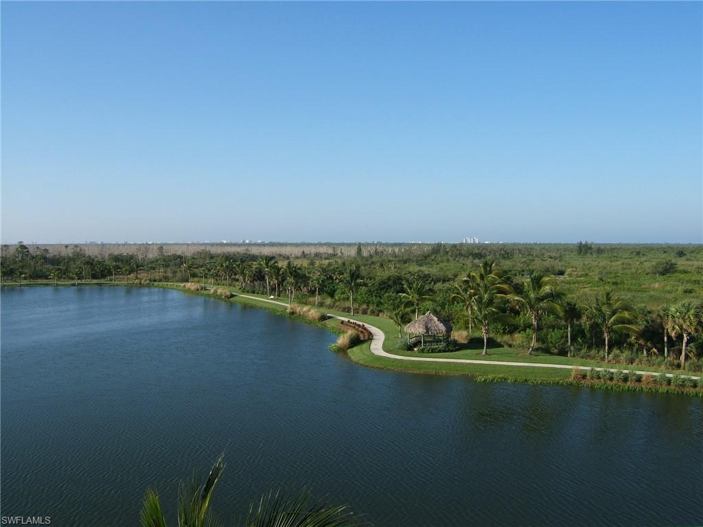 SUTTON WALK - Residential