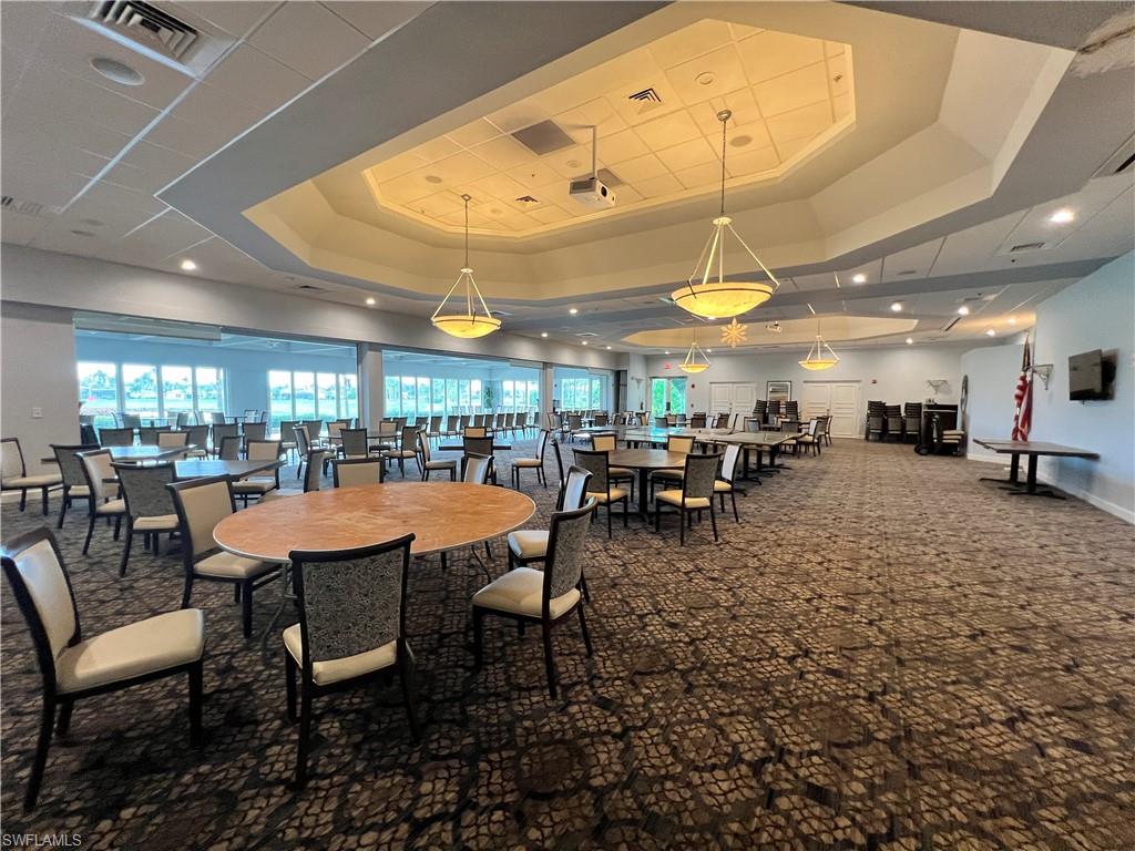 SUTTON WALK - Residential