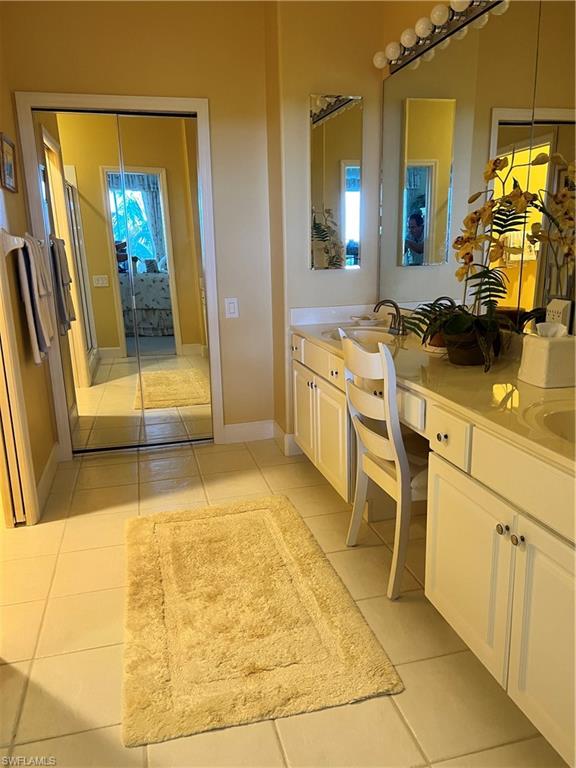 SUTTON WALK - Residential