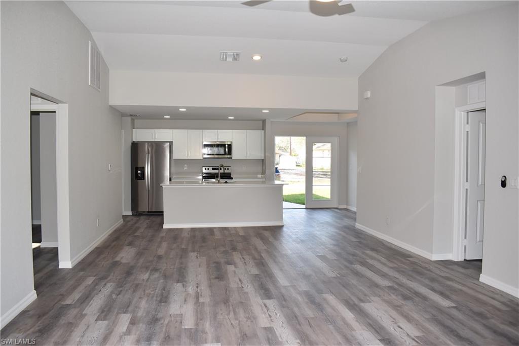 NORTH PORT - Residential Lease