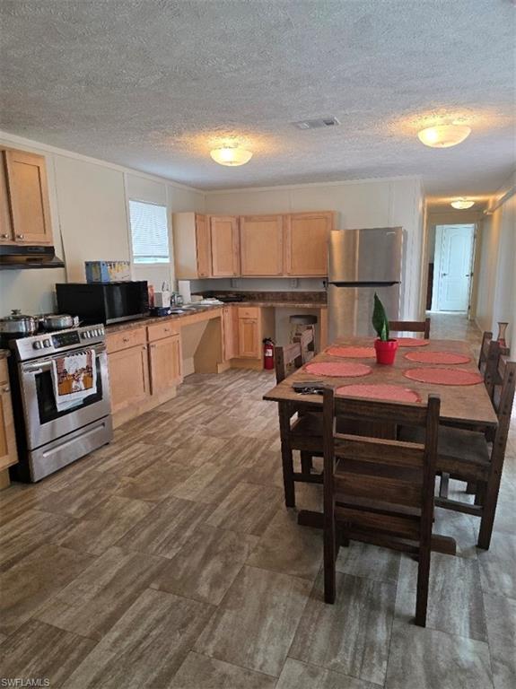 SUNCOAST ESTATE - Residential Lease