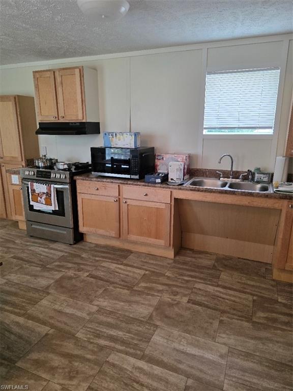 SUNCOAST ESTATE - Residential Lease