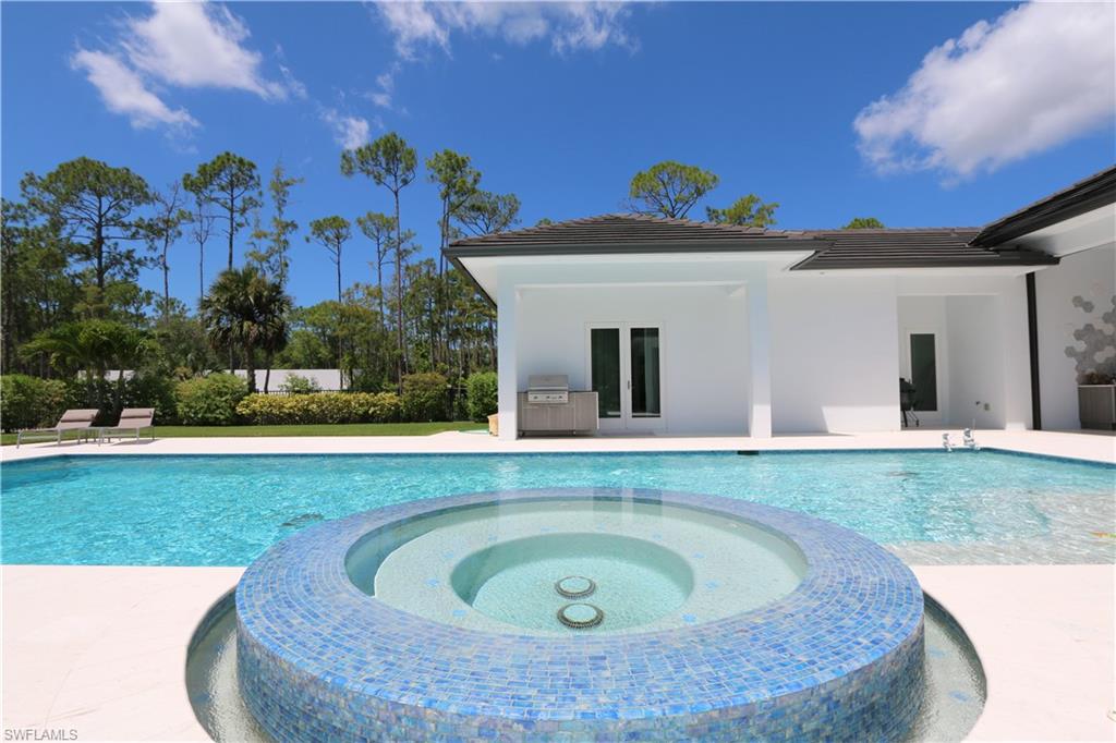 LIVINGSTON WOODS - Residential