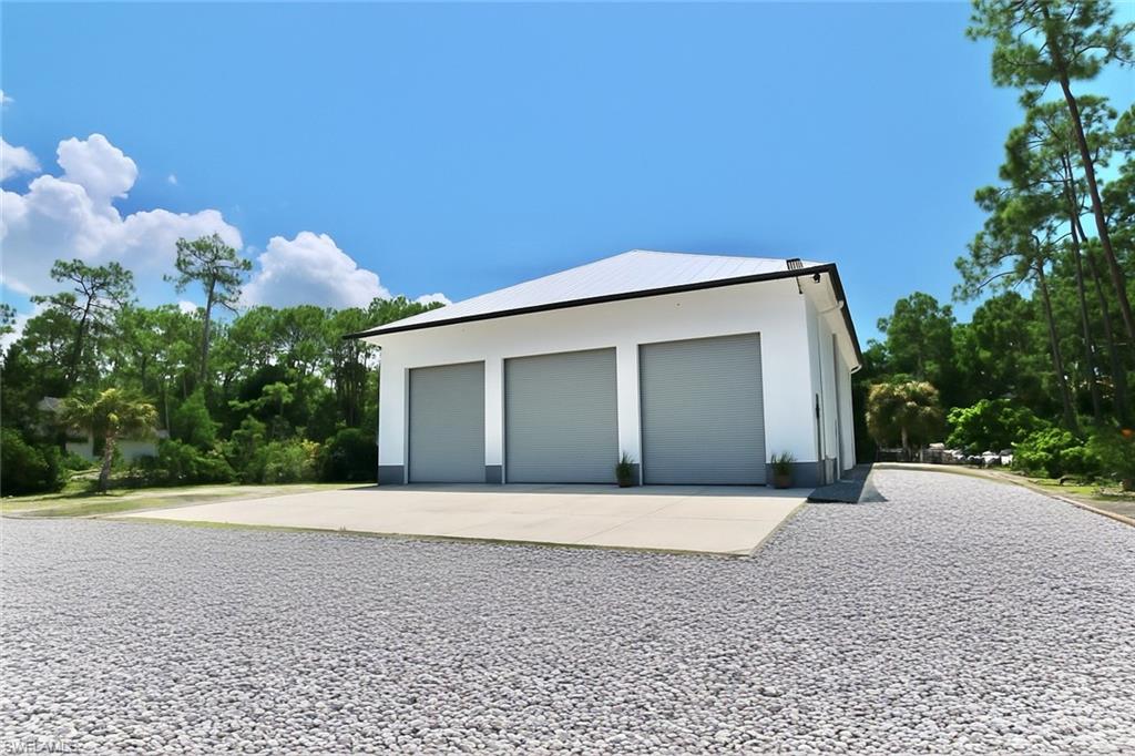 LIVINGSTON WOODS - Residential