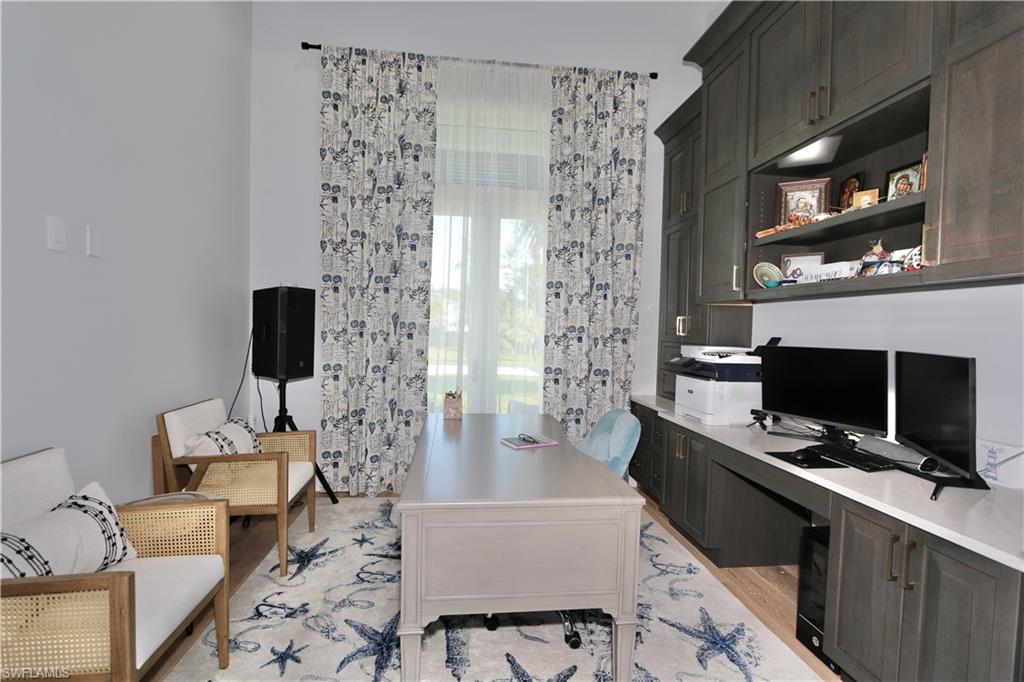 LIVINGSTON WOODS - Residential