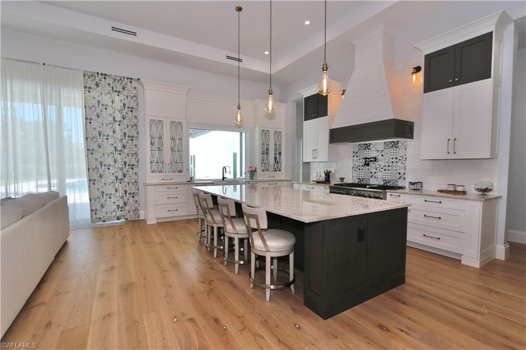 LIVINGSTON WOODS - Residential