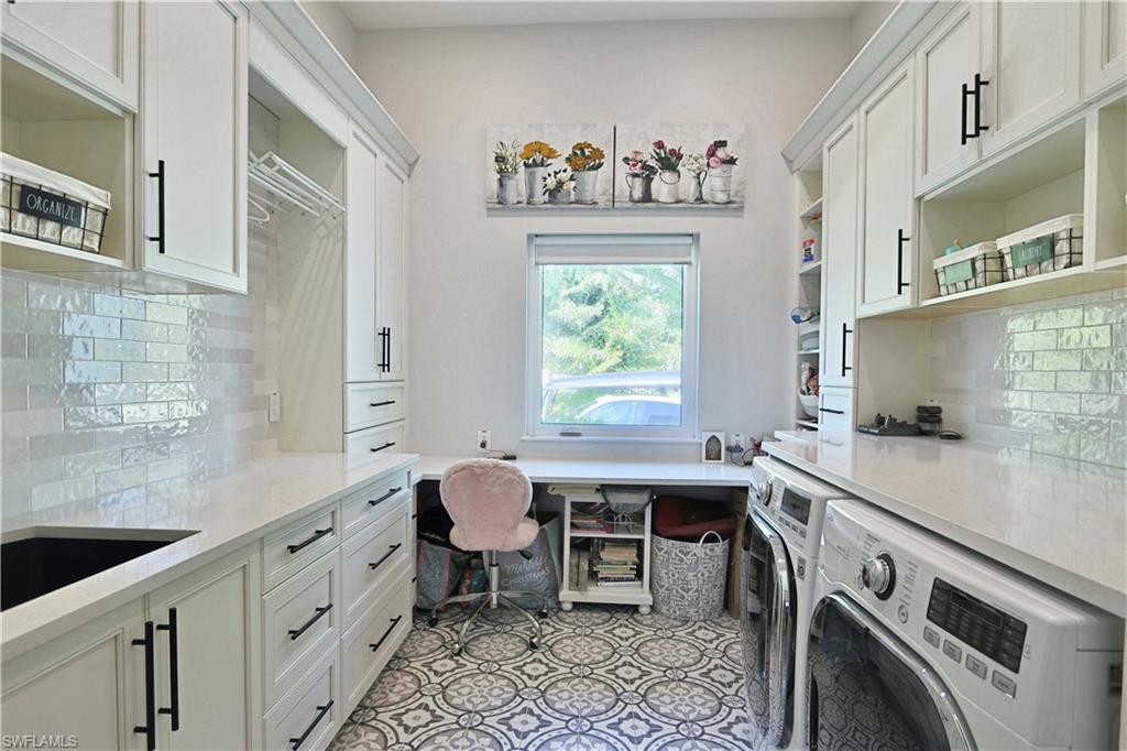 LIVINGSTON WOODS - Residential