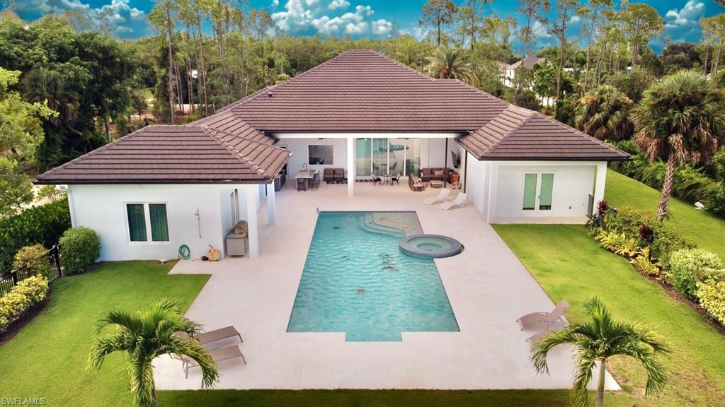 6688 Hunters RD