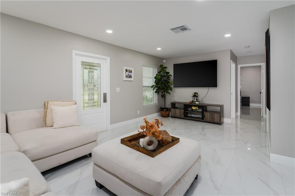 GOLDEN GATE CITY - Residential