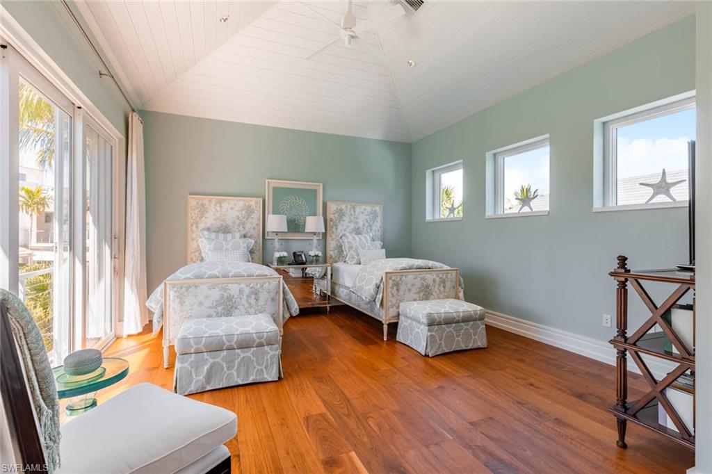 OLDE NAPLES - Residential