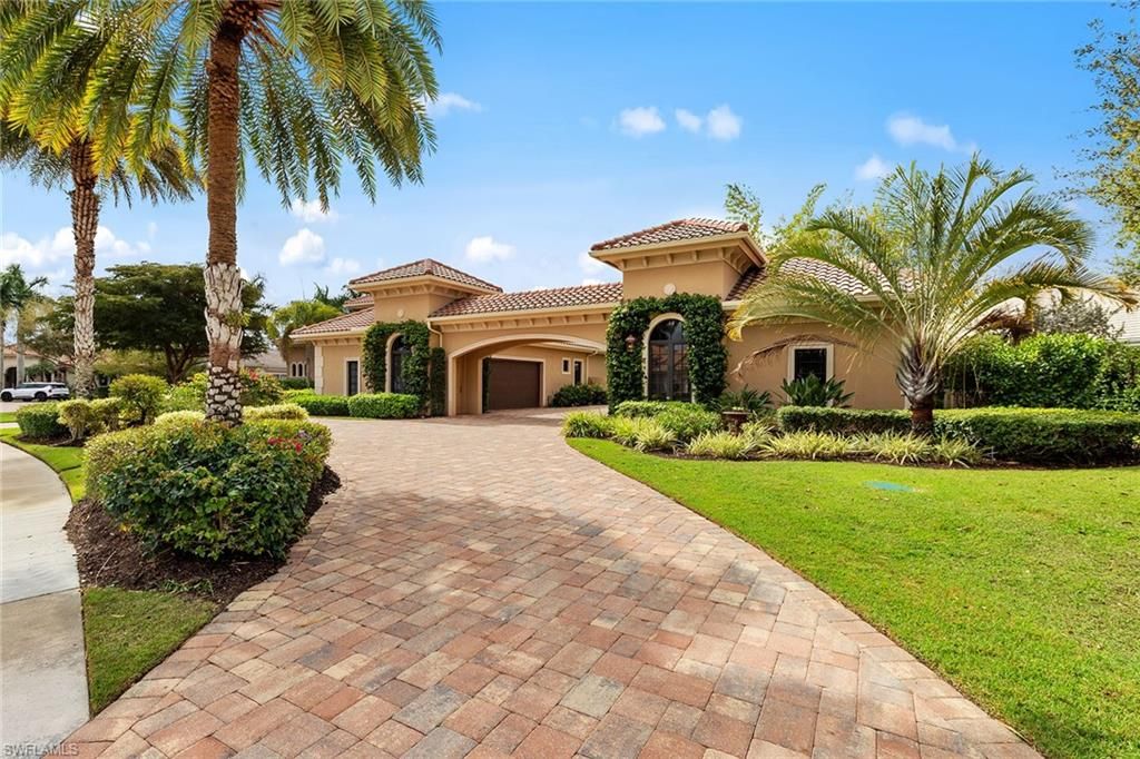 Photo of 6081 Tamworth CT, NAPLES, FL 34119 (MLS # 226009917)