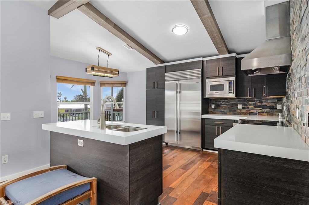 ISLAND HARBORS - Residential