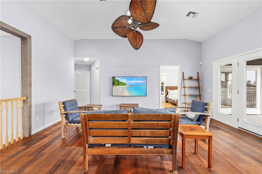 ISLAND HARBORS - Residential