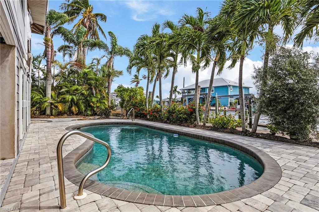 ISLAND HARBORS - Residential