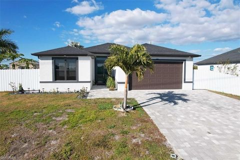 301 Kismet PKWY E CAPE CORAL FL 33909