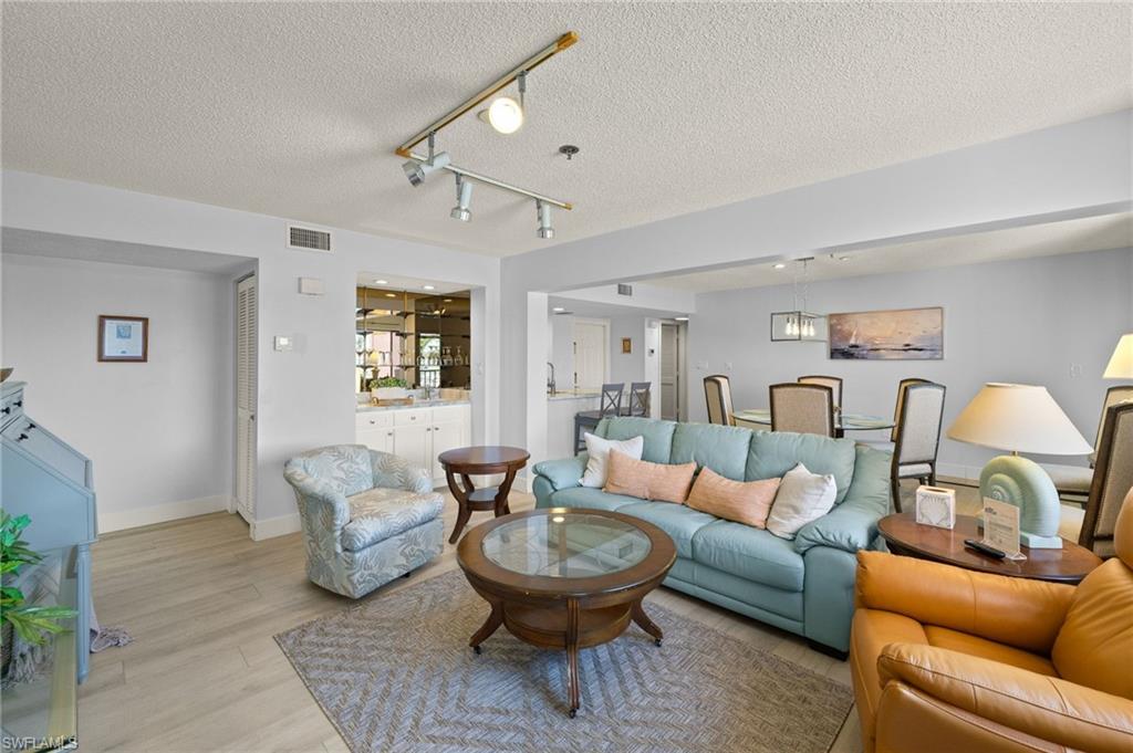 KEEL CLUB CONDO - Residential Lease