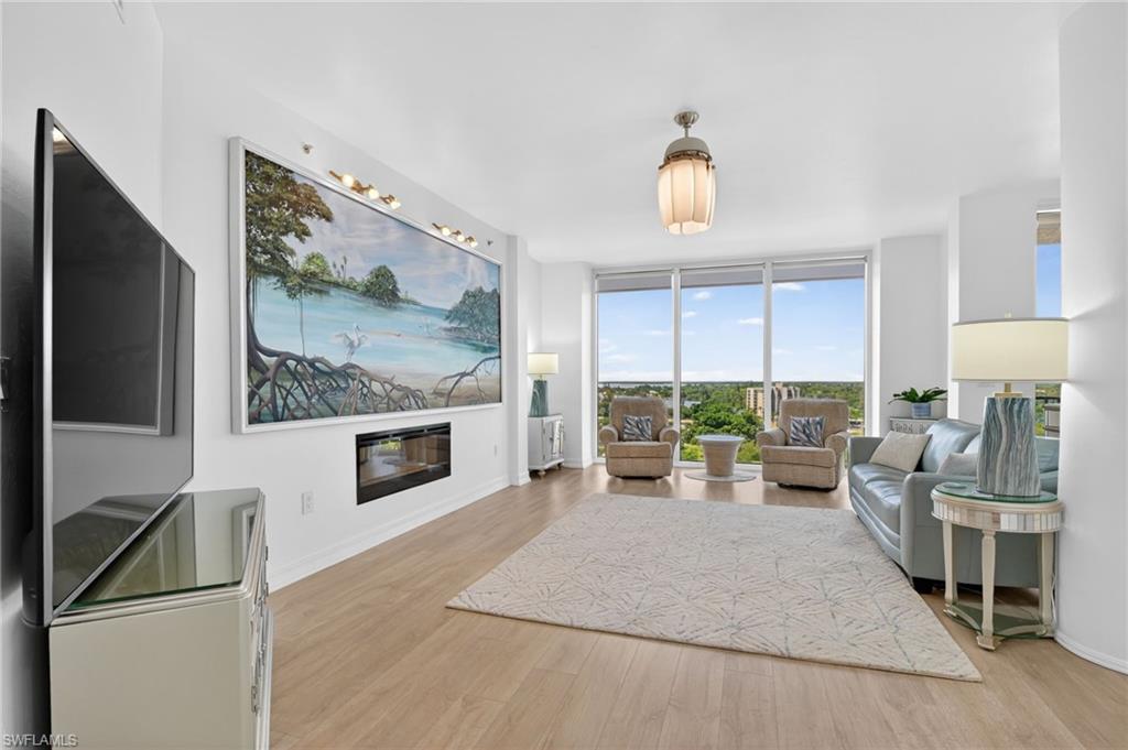 NORTH STAR YACHT CLUB - Residential