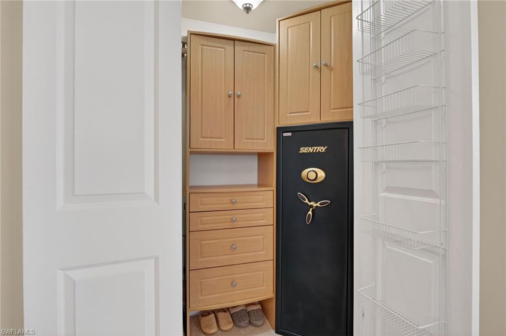 NORTH STAR YACHT CLUB - Residential