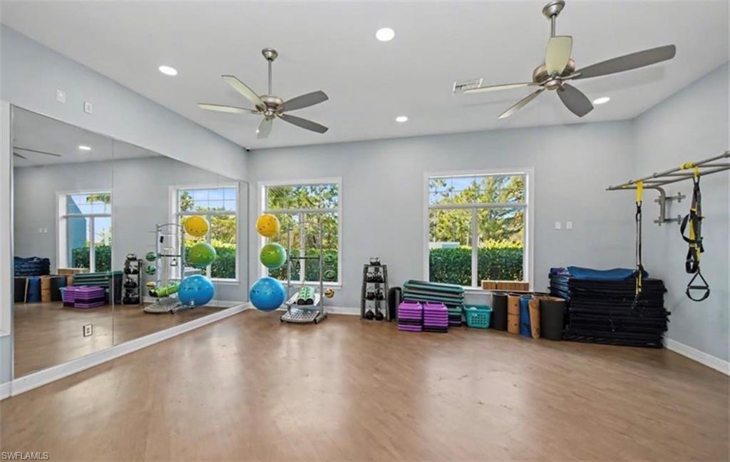 ENTRADA - Residential