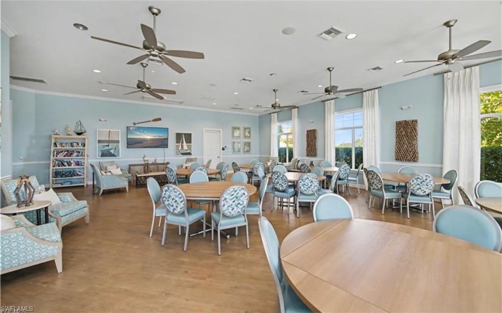 ENTRADA - Residential