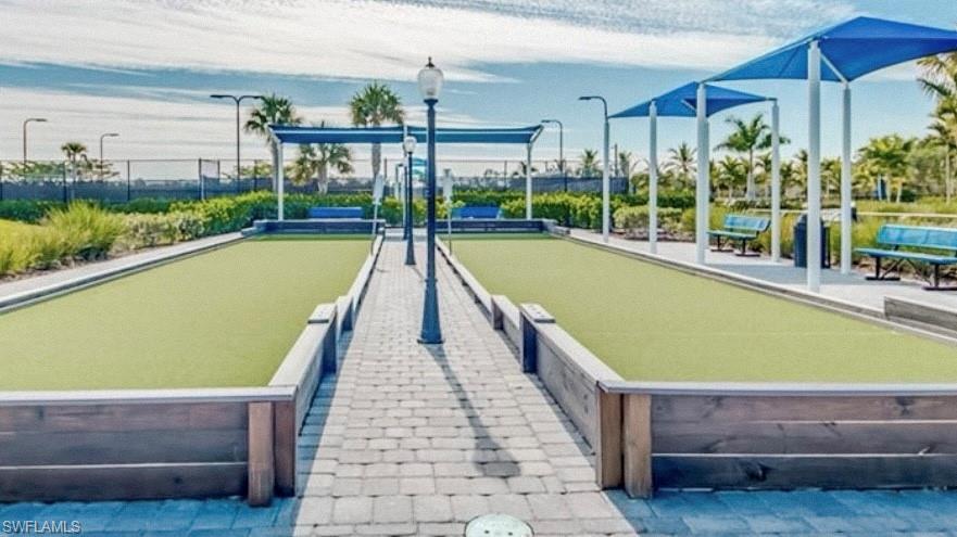 ENTRADA - Residential