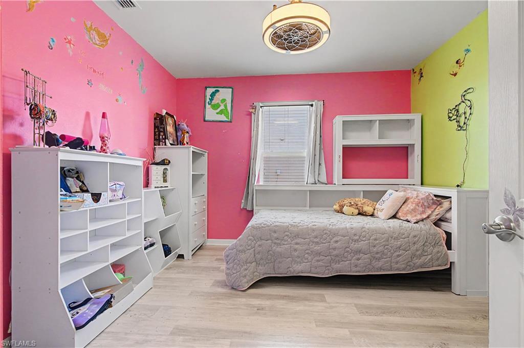 ENTRADA - Residential