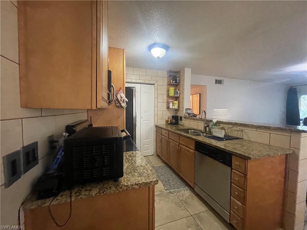 VILLAGE CREEK - Residential