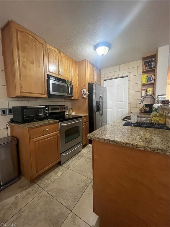 VILLAGE CREEK - Residential