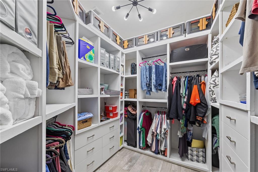 AVALON PARK - Residential