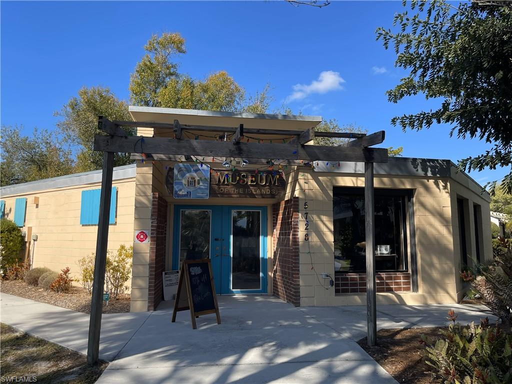 PINE ISLAND VILLAS - Residential