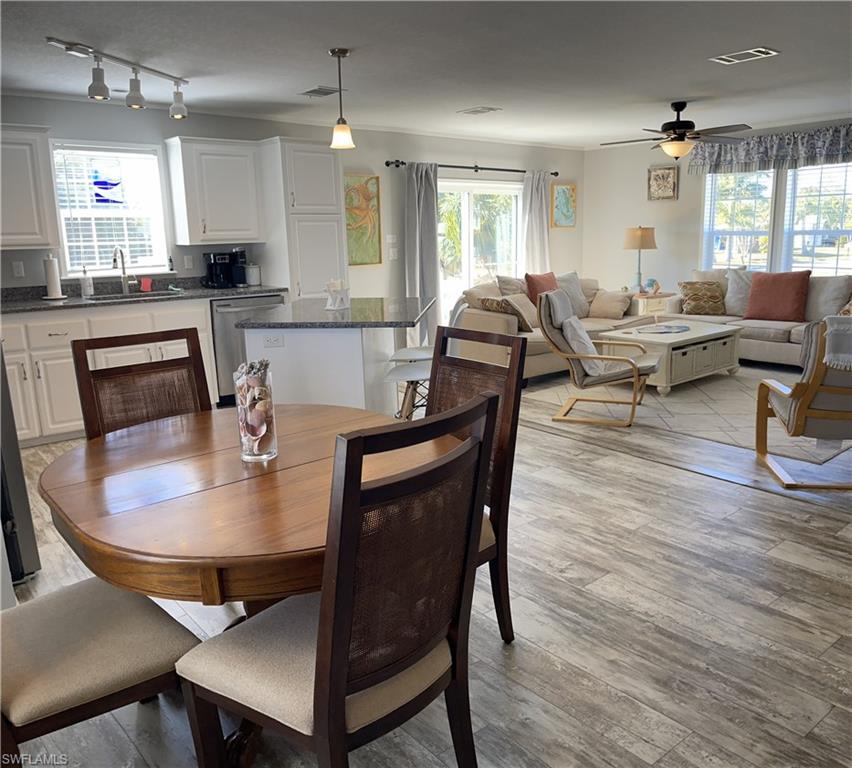 PINE ISLAND VILLAS - Residential