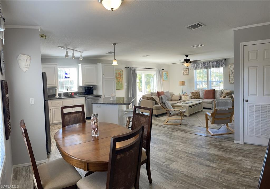 PINE ISLAND VILLAS - Residential