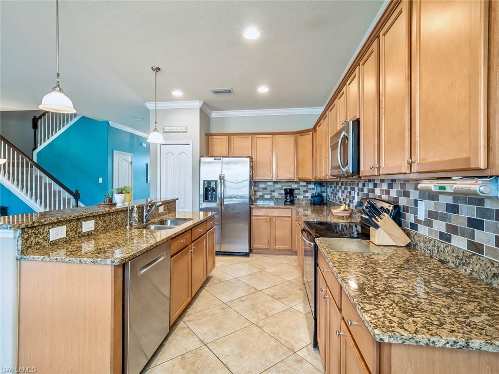 REFLECTION ISLES - Residential